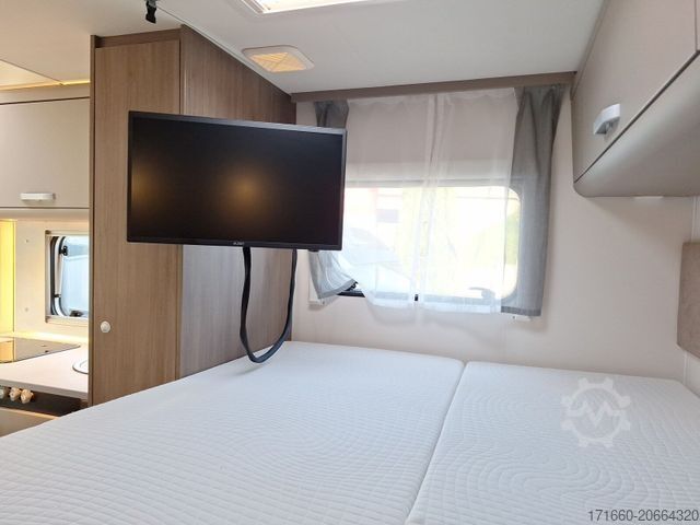 Alkovinis kemperis CARADO pro A 132 AUTOMATIK, NAVI+RFK, SAT+TV