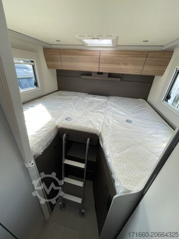 Pusiau integruotas kemperis BÜRSTNER B66 TD 690 ** Sondermodell B66 **