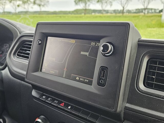 Kofer RENAULT MASTER 2.3 Bakwagen Laadklep!