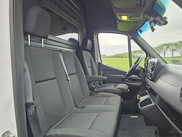 High-roof van MERCEDES-BENZ SPRINTER 316 L2H2 Mbux RWD Autom!