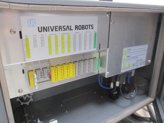 Robô industrial Universal Robots UR5 (4487 Betriebsstunden)