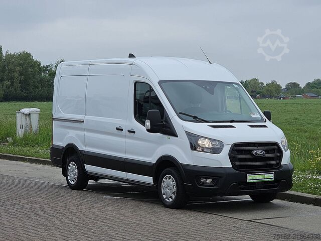 High-roof van FORD TRANSIT 2.0 L2H2 Euro6 Trekhaak!