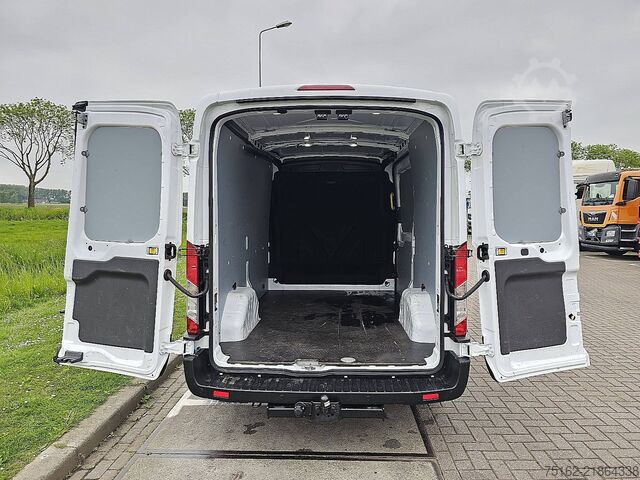 High-roof van FORD TRANSIT 2.0 L2H2 Euro6 Trekhaak!