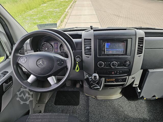 Camioneta familiar de techo alto MERCEDES-BENZ SPRINTER 519 L2H2 V6 3.0Ltr Airco