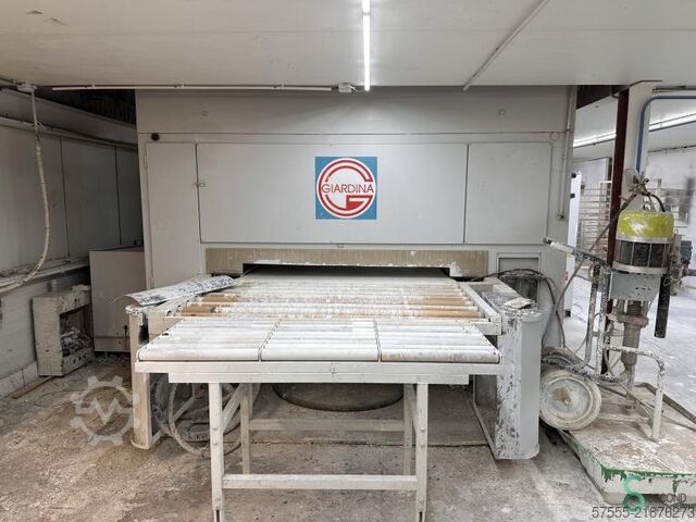 Spuit installaties  Giardina Dualtech 401 2007 Giardina Dualtech 401