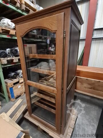 винен климатичен шкаф Eurocave E210 California