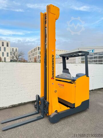 Truk reach Jungheinrich ETV 320 - Service Neu - Batterie 82% - 11.51M Hub -2t