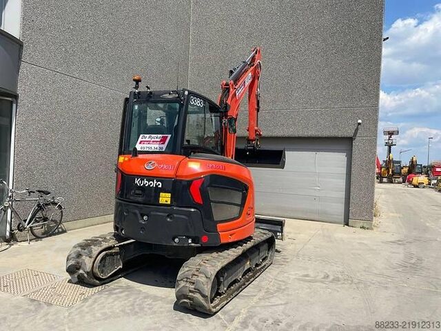 Excavadora sobre orugas Kubota U50-5