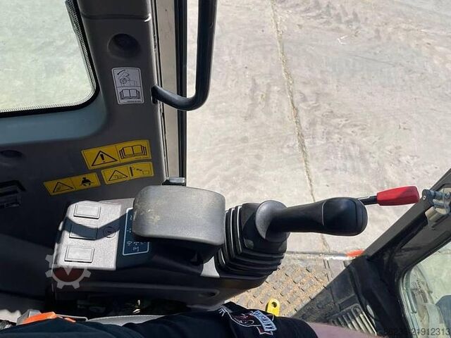 Excavadora sobre orugas Kubota U50-5