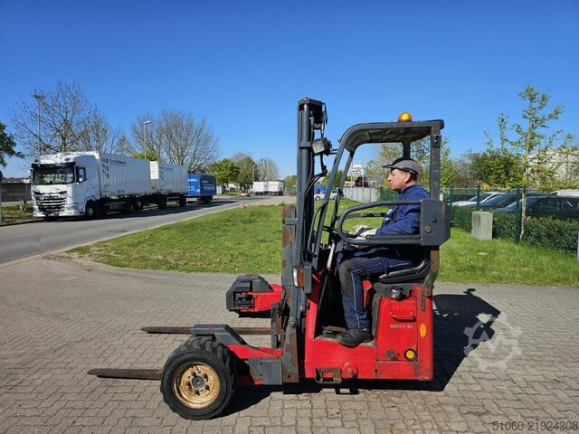 Lastbilmonteret gaffeltruck Moffett M4-25.4