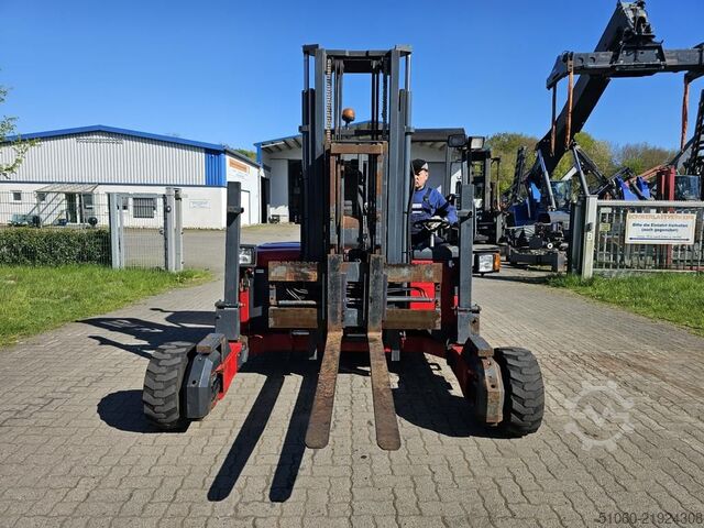 Lastbilmonteret gaffeltruck Moffett M4-25.4