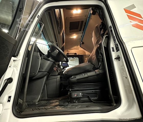 Standaard trekker MERCEDES-BENZ 1845 Actros