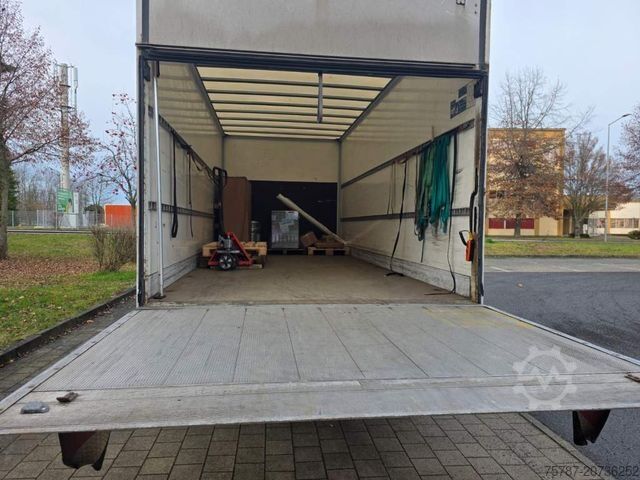 Vrachtwagen met bakwagen MERCEDES-BENZ 816 Koffer, Ladebordwand, viel in 2025 repariert