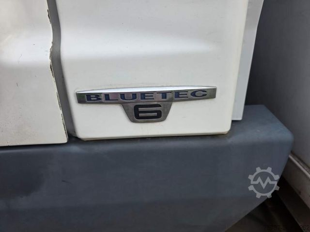 Vrachtwagen met bakwagen MERCEDES-BENZ 816 Koffer, Ladebordwand, viel in 2025 repariert