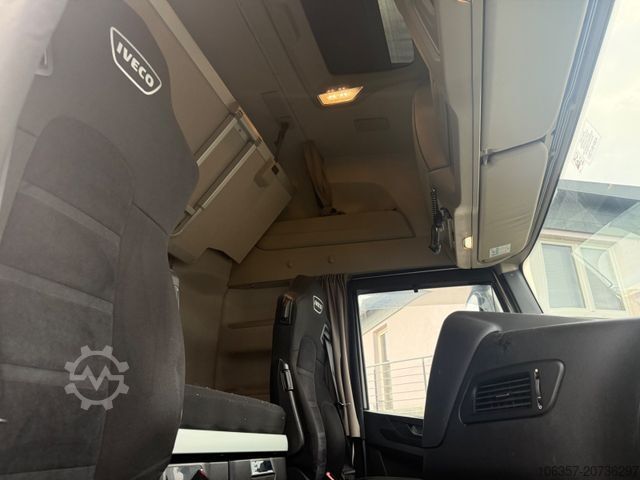 Standaard trekker IVECO Stralis S-WAY AS440S48T/FP Standklima Retarder