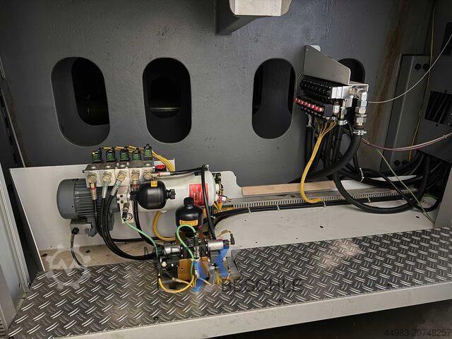 Centre d'usinage vertical HERMLE C 30 U