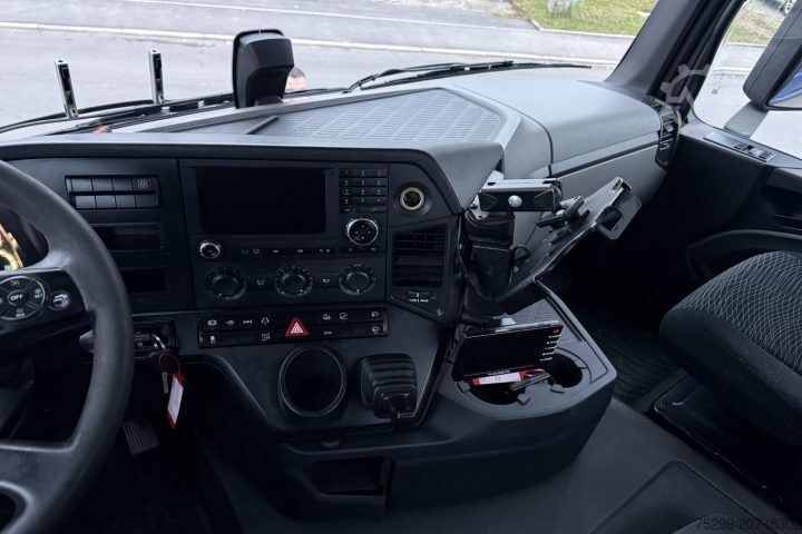 Standarta vilcējs Mercedes-Benz Antos 1851 4x2 Retarder / Swiss-Vehicle