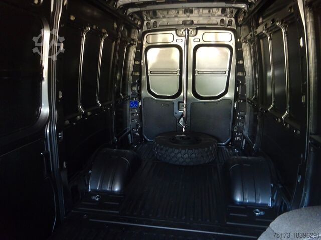 Фургон с высокой крышей IVECO Daily Kasten 55S18HA8 V WX Navi 4x4