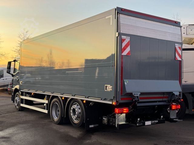 Вантажівка для напоїв MAN TGM 26.320 L / LBW / LENKACHSE / 18 PAL