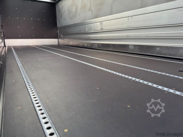 Camión caja MAN TGM 26.320 L / LBW / LENKACHSE / 18 PAL