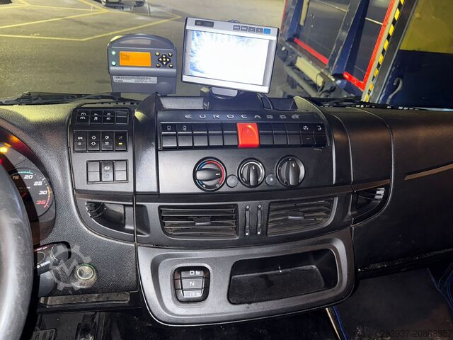 Camião plataforma com lona iveco ML 140 E 25 P