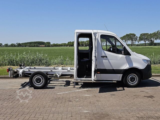 Chassis med førerhus MERCEDES-BENZ SPRINTER 311 ac DC EURO6