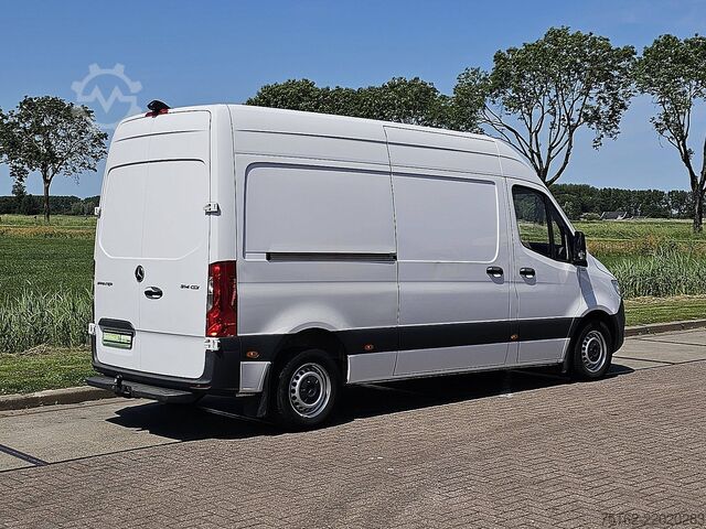 Stationvogn med højt tag MERCEDES-BENZ SPRINTER 314 L2H2 Mbux10 + Navi!