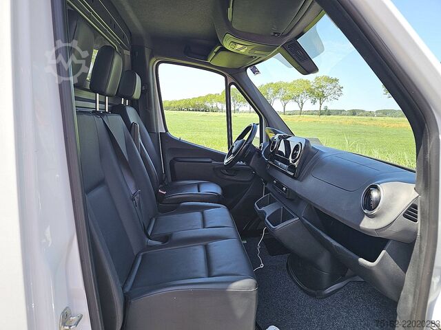 Stationvogn med højt tag MERCEDES-BENZ SPRINTER 314 L2H2 Mbux10 + Navi!
