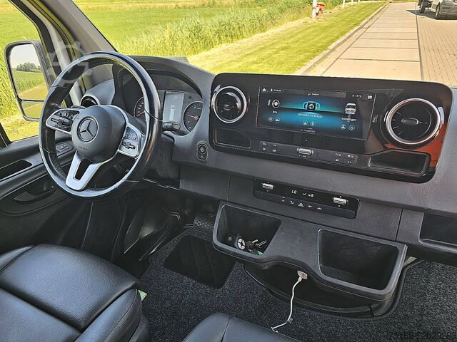Stationvogn med højt tag MERCEDES-BENZ SPRINTER 314 L2H2 Mbux10 + Navi!