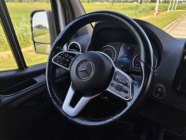 Stationvogn med højt tag MERCEDES-BENZ SPRINTER 314 L2H2 Mbux10 + Navi!