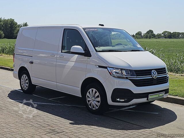 Camioneta familiar de techo alto VOLKSWAGEN TRANSPORTER 2.0 TDI L1H1 150Pk NAP Euro6