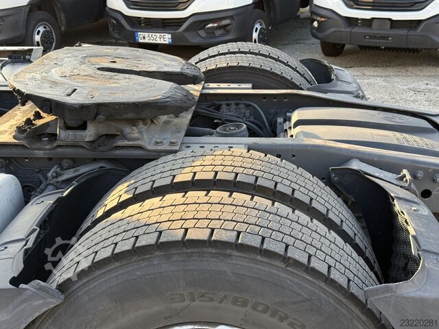 Standardni traktor jedinica DAF XF 106.460