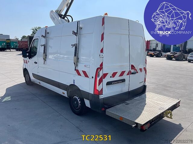 Ngritja Renault Master