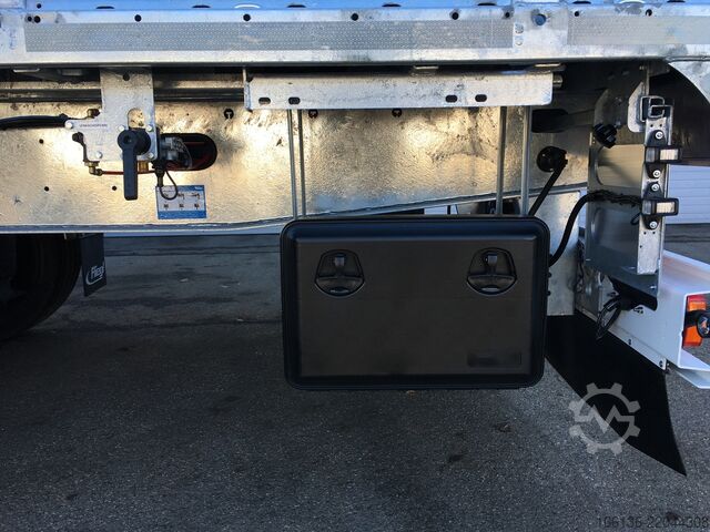 Open semitrailer Fliegl 3-Achs Plateausattel teleskopierbar