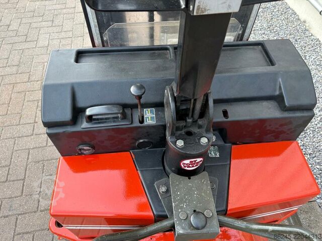 VS-22929 电动三节门架堆高车 BT LSV1250 BT LSV 1250 E