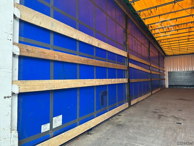 Krone MEGA / toit relevable / essieux BPW + freins à tambour / ranchers pour transport de bois / sys Krone MEGA / raising-roof / BPW + drumbrakes / timber...