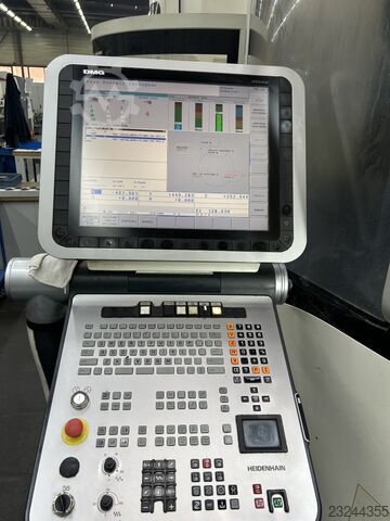 通用加工中心 Deckel Maho DMC 85 Monoblock mit RS3 Rundspeicher