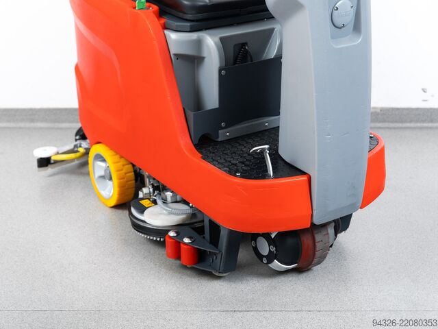 Hako Scrubmaster B75 R TB650 NOVÉ AKUMULÁTORY Hako Scrubmaster B75 R TB650 - 2016y - 830h