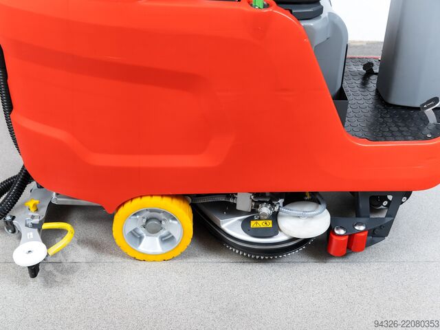 Hako Scrubmaster B75 R TB650 NOVÉ AKUMULÁTORY Hako Scrubmaster B75 R TB650 - 2016y - 830h