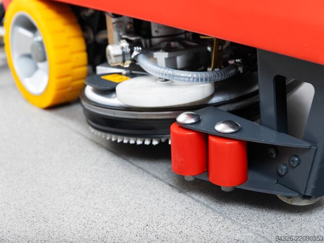 Hako Scrubmaster B75 R TB650 NOVÉ AKUMULÁTORY Hako Scrubmaster B75 R TB650 - 2016y - 830h