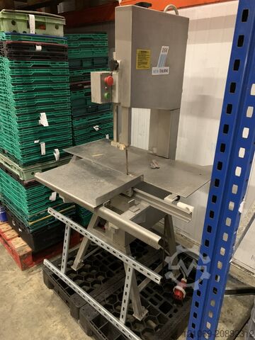 Macchina per la lavorazione del pesce AEW Bandsaw 350