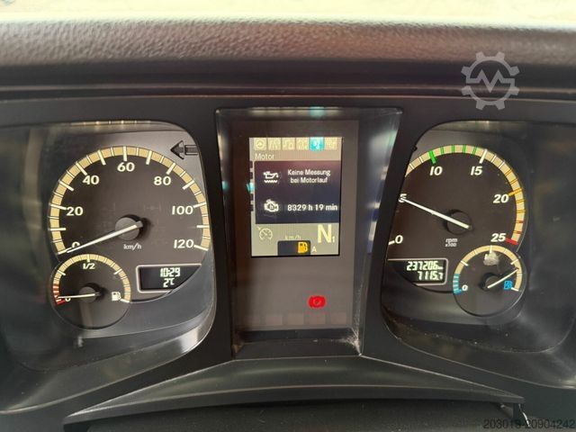 Pašizgāzējs kravas automašīna MERCEDES-BENZ Arocs 3243 8x4 Kipper Schwarzmuller Bordmatik