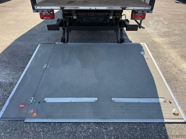 Furgão fechado IVECO 72 C 18 L Koffer 6 m LBW 1 T*Standhzg.*NL 3 T
