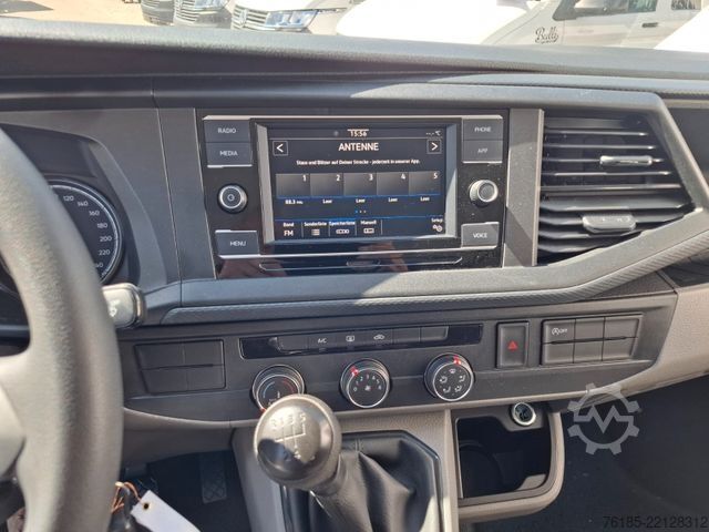Miniautocarro VOLKSWAGEN T6.1 9-Sitzer-Stoff  1. Hand Klima
