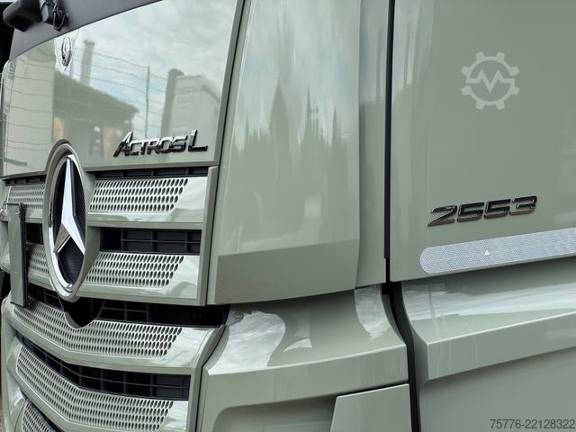 รถบรรทุกตัวถังเปลี่ยนได้ MERCEDES-BENZ 2553 Actros 5 L Öl-Retarder 2548 45 58 Lenkachse