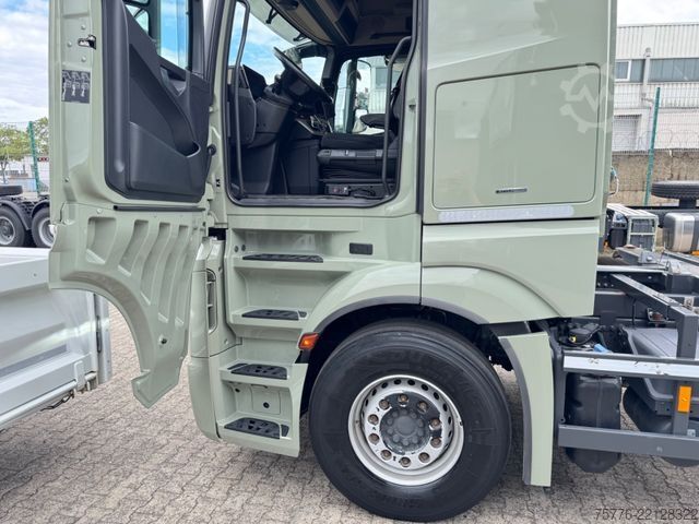 รถบรรทุกตัวถังเปลี่ยนได้ MERCEDES-BENZ 2553 Actros 5 L Öl-Retarder 2548 45 58 Lenkachse
