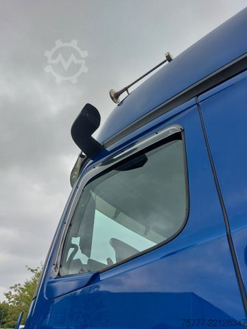 Standard tractor unit MERCEDES-BENZ Actros 18-45 Giga Space-MP 5- Retarder-2 Tanks