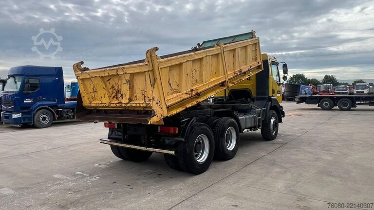 3-puoleinen kippauslaite Renault KERAX 340 (POMPE MANUELLE / BOITE MANUELLE / MA...