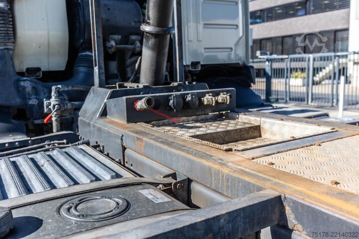 Kippiauto VOLVO FMX 460 - TIPPER / TRACTOR