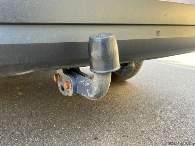 Kastenwagen VOLKSWAGEN CADDY MAXI REGALS. TEMP. 4MOTION DACHTRÄ. KLIMA